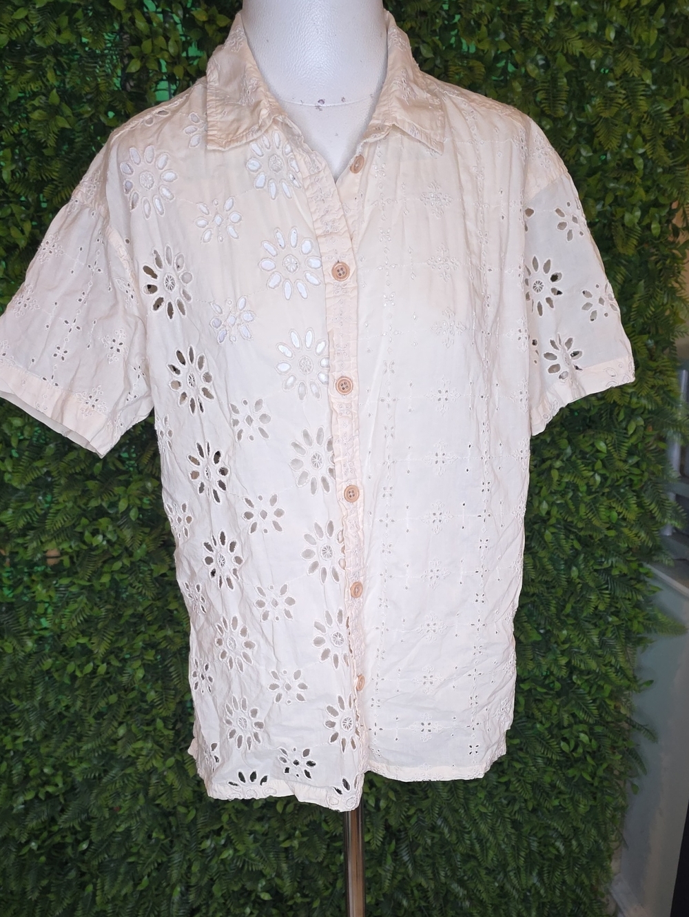 American Eagle Outfitters Cream Eyelet Short-Sleeve Button-Up Shirt